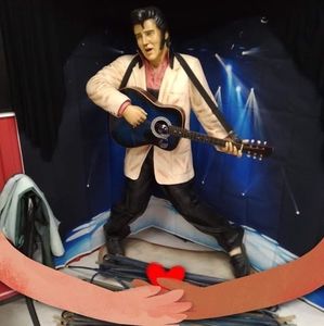 Meet your Posher, Ernest